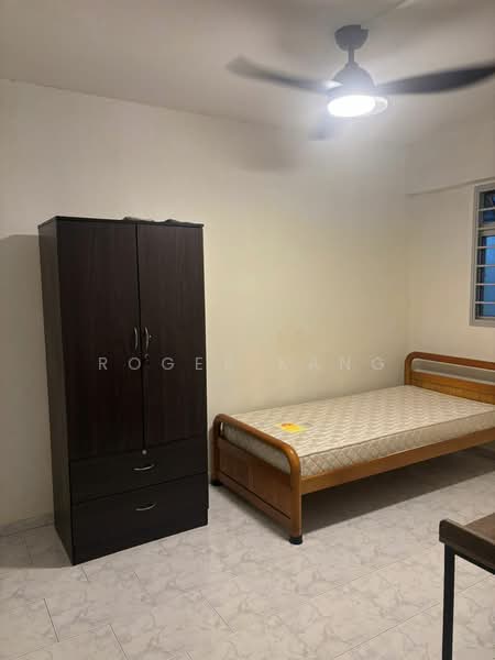 For Rent - 243 Jurong East Street 24