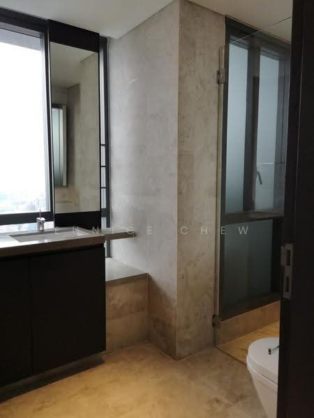 Skysuites @ Anson, 8 Enggor Street, Chinatown / Tanjong Pagar, 3 Bedrooms, 958 sqft, Condominium For Rent, by Eunice Chew, 21420799 - Common Bathroom - PropertyGuru.com.sg