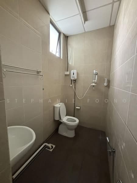 Woodlands Bizhub, 190 Woodlands Industrial Park E5, 1,399 sqft, Light Industrial (B1) For Rent, by Stephanie Foong, 21427273 - CommercialGuru.com.sg