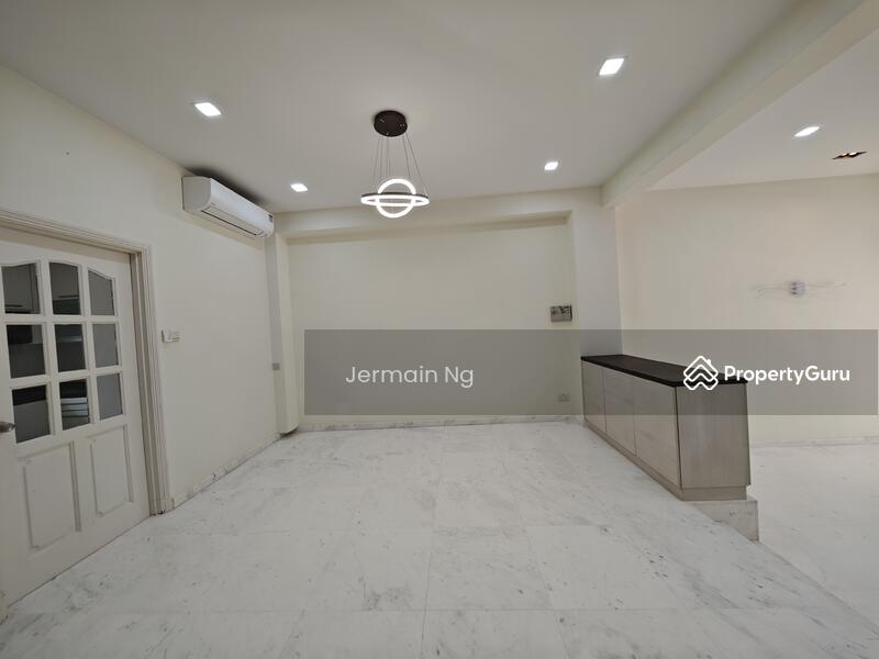 For Rent - Fame Court