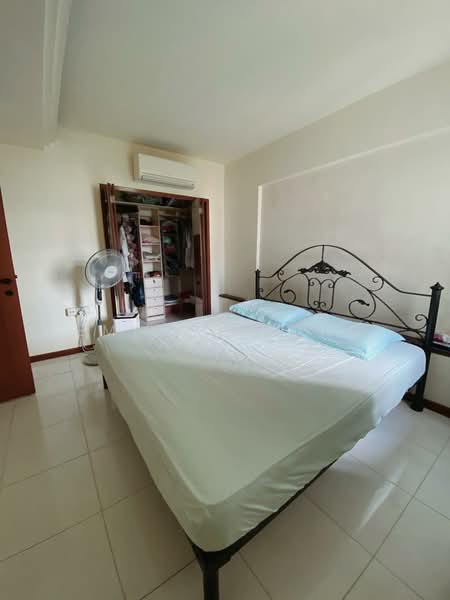 428 Clementi Avenue 3, 428 Clementi Avenue 3, 1 Bedroom, 732 sqft, HDB Flat For Rent, by Emily Chong, 21433952 - PropertyGuru.com.sg