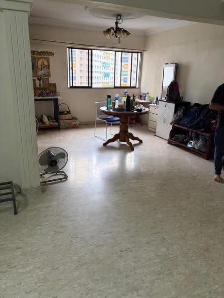 328 Jurong East Street 31, 328 Jurong East Street 31, Boon Lay / Jurong / Tuas, 3 Bedrooms, 1,442 sqft, HDB Flat For Rent, by Hayati Jantan, 21437905 - Living Room - PropertyGuru.com.sg