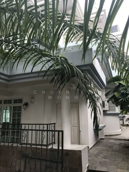 Huge Bungalow in Braddel with attic and basement, Cotswold close, 6 Bedrooms, 5,625 sqft, Bungalow House For Rent, by Chuen En Wong, 21438321 - PropertyGuru.com.sg