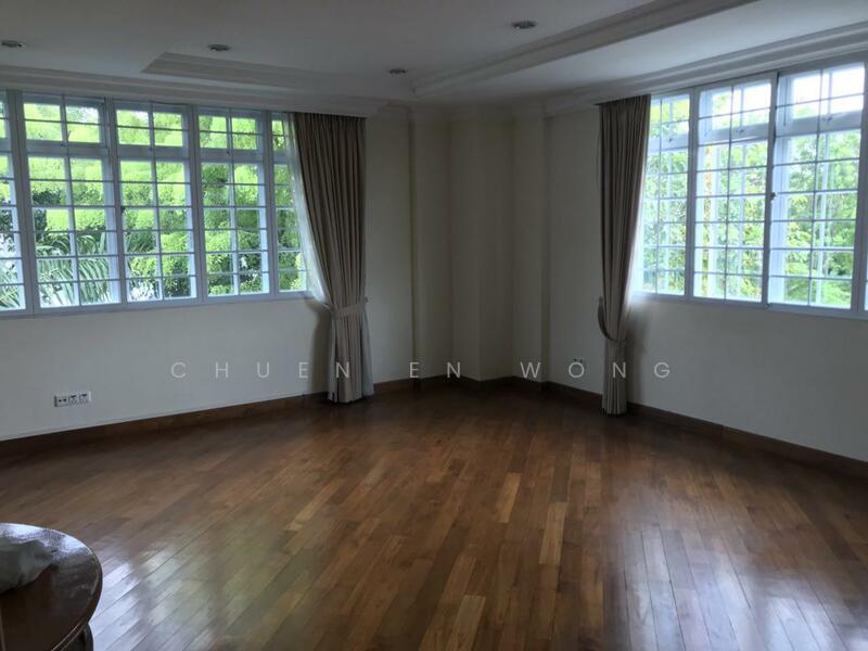Huge Bungalow in Braddel with attic and basement, Cotswold close, 6 Bedrooms, 5,625 sqft, Bungalow House For Rent, by Chuen En Wong, 21438321 - PropertyGuru.com.sg