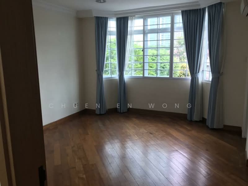 Huge Bungalow in Braddel with attic and basement, Cotswold close, 6 Bedrooms, 5,625 sqft, Bungalow House For Rent, by Chuen En Wong, 21438321 - PropertyGuru.com.sg