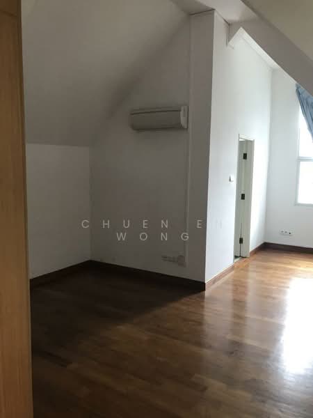 Huge Bungalow in Braddel with attic and basement, Cotswold close, 6 Bedrooms, 5,625 sqft, Bungalow House For Rent, by Chuen En Wong, 21438321 - PropertyGuru.com.sg