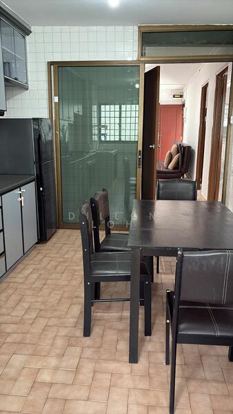 Kitchen and dining area pic 1