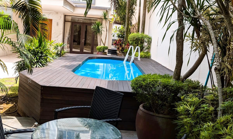 7 Greenwood Crescent 286958, 1km to RGPS, 5 Bedrooms, 4,500 sqft, Corner Terrace For Rent, by Raynne Ong, 21440505 - POOL IN FRONT WITH CHILL OUT CORNER  - PropertyGuru.com.sg