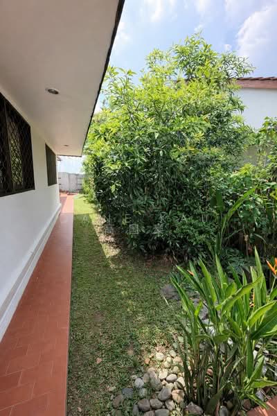 Jalan Asas Semi-Detached House For Sale at S$ 800,000 | PropertyGuru Singapore
