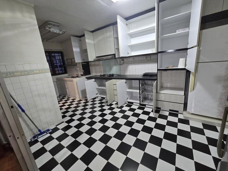 932 Tampines Street 91, 932 Tampines Street 91, Pasir Ris / Tampines, 3 Bedrooms, 1,421 sqft, HDB Flat For Rent, by Serene Wong, 21441892 - Kitchen - PropertyGuru.com.sg