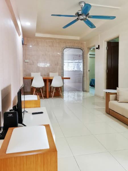 238 Bukit Batok East Avenue 5, 238 Bukit Batok East Avenue 5, 2 Bedrooms, 721 sqft, HDB Flat For Rent, by Den Irya, 21442787 - PropertyGuru.com.sg