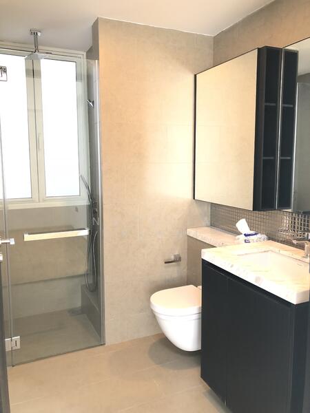 The Sorrento, 55 West Coast Road, 1 Bedroom, 441 sqft, Condominium For Rent, by Natalia Triani, 21447591 - Bathroom - PropertyGuru.com.sg