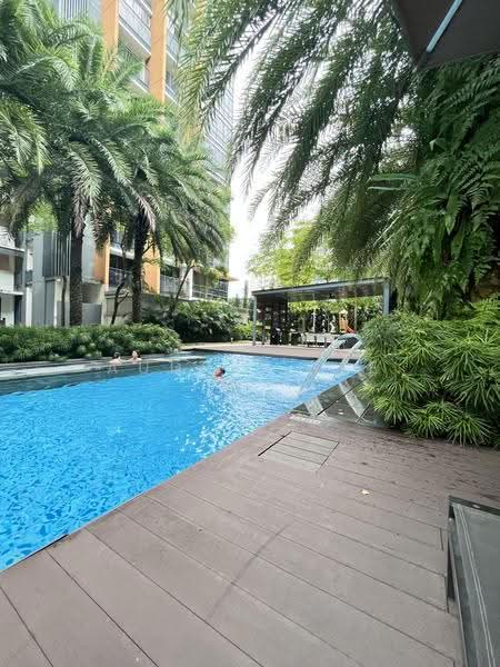 Coco Palms, 21 Pasir Ris Grove, Pasir Ris / Tampines, 3 Bedrooms, 904 sqft, Condominium For Rent, by Audrey Lee, 21447745 - Pool - PropertyGuru.com.sg