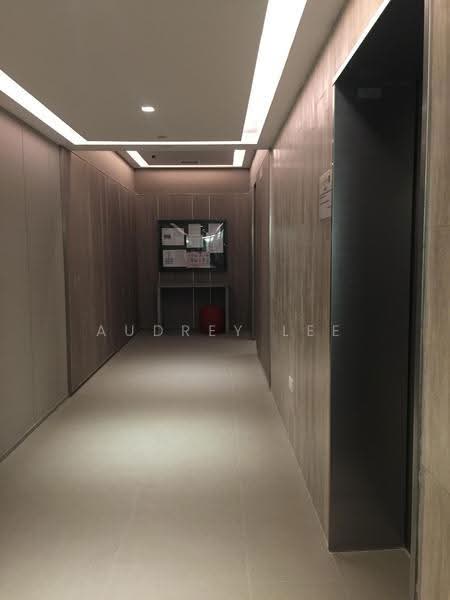 Coco Palms, 21 Pasir Ris Grove, Pasir Ris / Tampines, 3 Bedrooms, 904 sqft, Condominium For Rent, by Audrey Lee, 21447745 - Corridor - PropertyGuru.com.sg