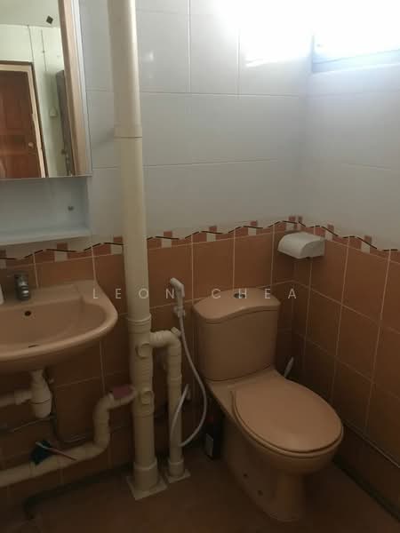 118 Ang Mo Kio Avenue 4, 118 Ang Mo Kio Avenue 4, 2 Bedrooms, 797 sqft, HDB Flat For Rent, by Leon Chea, 21454024 - PropertyGuru.com.sg