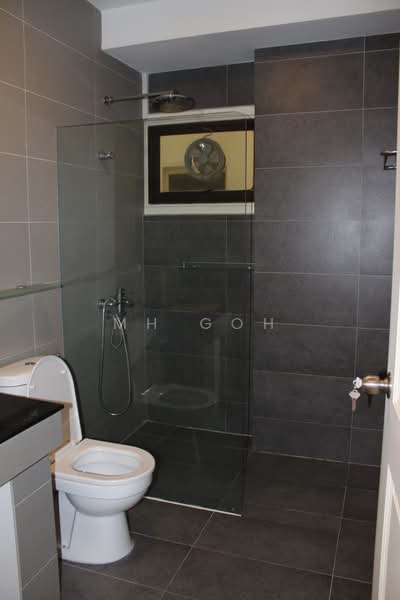 The Arcadia (Arcadia Gardens), 235 Arcadia Road, 4 Bedrooms, 3,800 sqft, Condominium For Rent, by MH Goh, 21458497 - Bedroom 2 Bathroom - PropertyGuru.com.sg