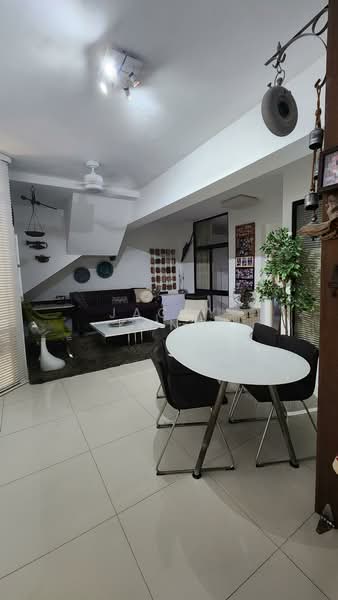 Lakepoint Condo, 6 Lakepoint Drive, 3 Bedrooms, 200 sqft, Condominium For Rent, by Jacky Kong, 21458727 - PropertyGuru.com.sg