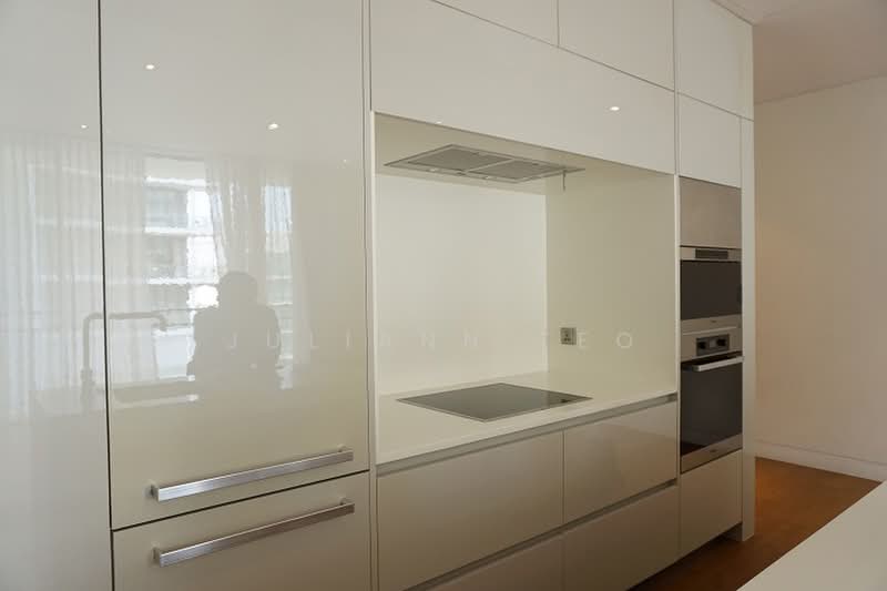 Hilltops, 99 Cairnhill Circle, 2 Bedrooms, 1,249 sqft, Condominium For Rent, by Juliann Teo, 21463299 - Open kitchen - PropertyGuru.com.sg
