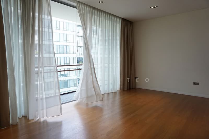 Hilltops, 99 Cairnhill Circle, 2 Bedrooms, 1,249 sqft, Condominium For Rent, by Juliann Teo, 21463299 - Bright & breezy living room - PropertyGuru.com.sg