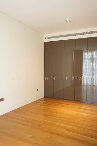 Hilltops, 99 Cairnhill Circle, 2 Bedrooms, 1,249 sqft, Condominium For Rent, by Juliann Teo, 21463299 - Master Bedroom - PropertyGuru.com.sg