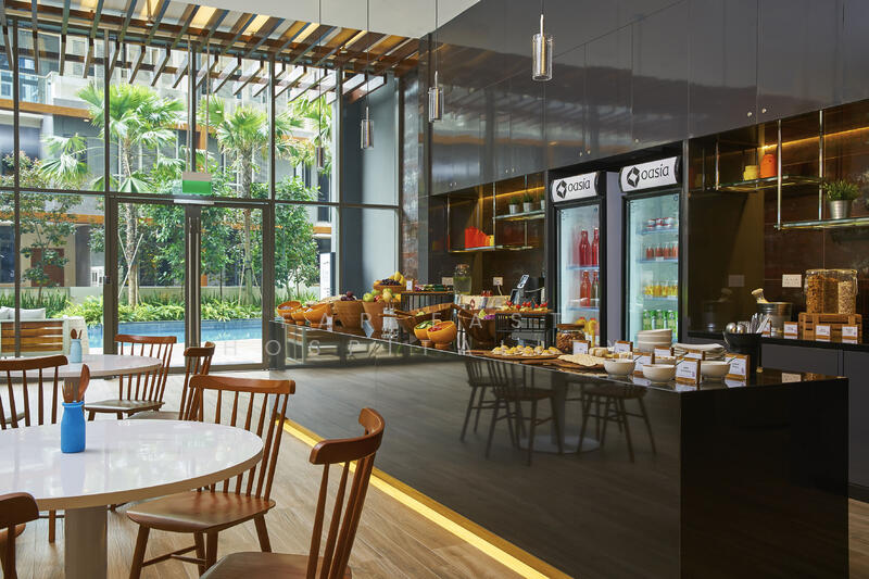 Breakfast Lounge