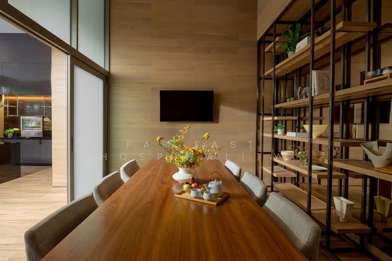 Oasia Residence, Singapore, 123 West Coast Crescent, 1 Bedroom, 422 sqft, Apartment For Rent, by Far East Hospitality, 21466325 - Meeting Room - PropertyGuru.com.sg