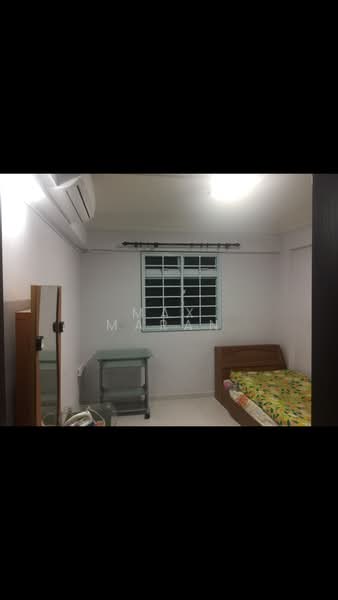 741 Yishun Avenue 5, 741 Yishun Avenue 5, 2 Bedrooms, 720 sqft, HDB Flat For Rent, by Max Maran, 21471329 - PropertyGuru.com.sg