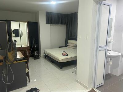 For Rent - Hock Mansions