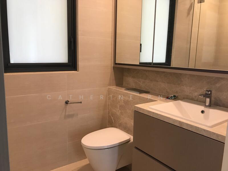Highline Residences, 1 Kim Tian Road, 3 Bedrooms, 883 sqft, Condominium For Rent, by Catherine Png, 21482117 - Common Bath - PropertyGuru.com.sg