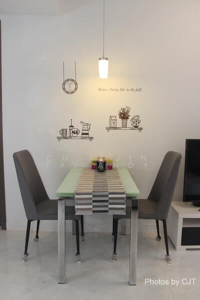 Dining area with your loved ones.