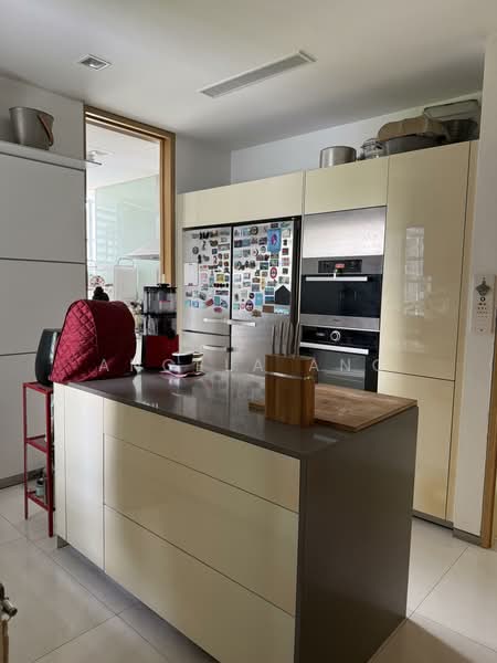Cliveden at Grange, 108 Grange Road, 4 Bedrooms, 2,842 sqft, Condominium For Rent, by Angela Ang, 21485816 - PropertyGuru.com.sg