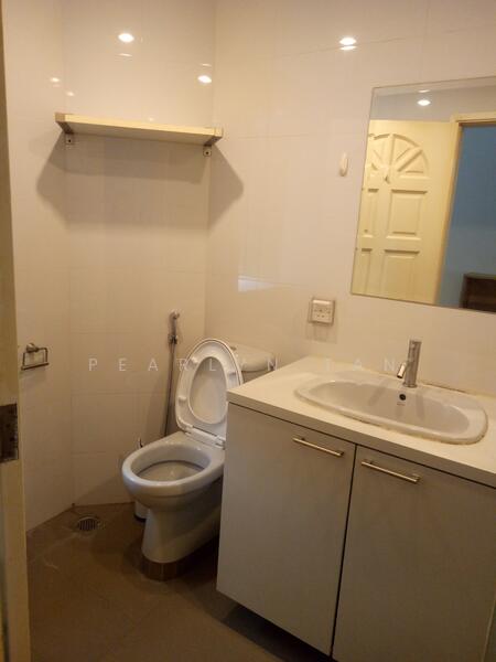 For Rent - Lloyd Court