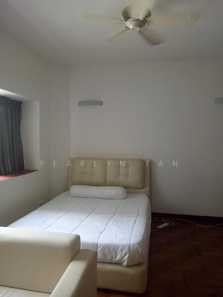 For Rent - Lloyd Court