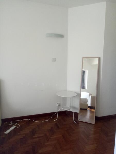 For Rent - Lloyd Court