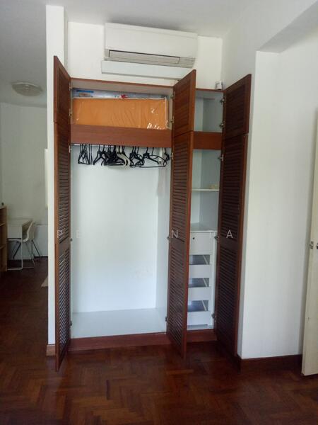 For Rent - Lloyd Court