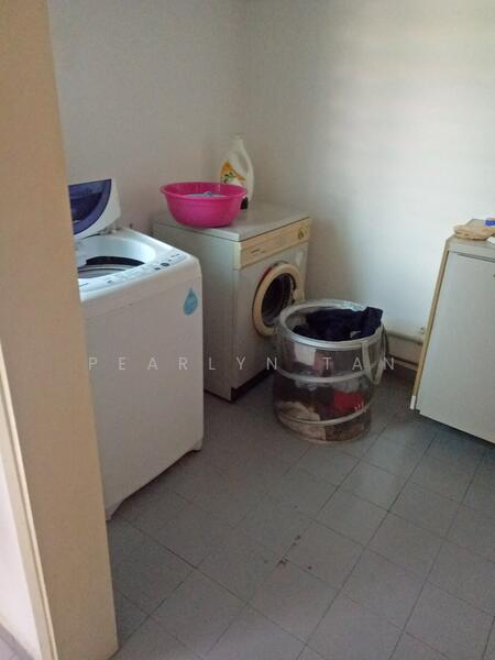 For Rent - Lloyd Court