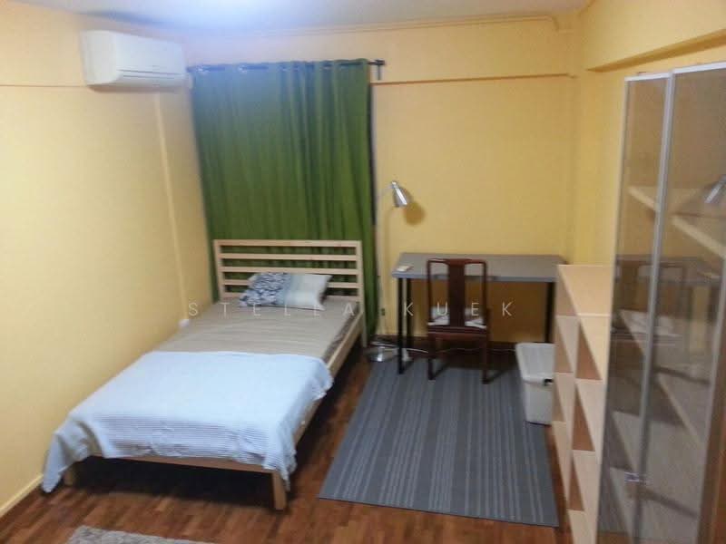 205 Serangoon Central, 205 Serangoon Central, Hougang / Punggol / Sengkang, Room Rental, 120 sqft, HDB Flat For Rent, by Stella Kuek, 21494866 - Bedroom View 2 - PropertyGuru.com.sg
