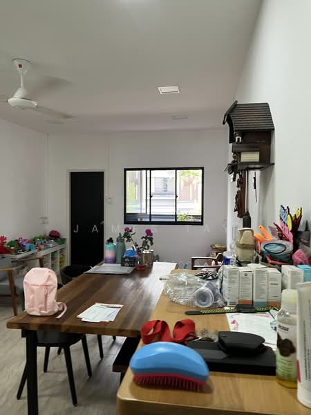 21 Eng Kong terrace, Eng Kong terrace, 4 Bedrooms, 1,700 sqft, Walk-up Apartment For Rent, by James Tay, 21502775 - PropertyGuru.com.sg