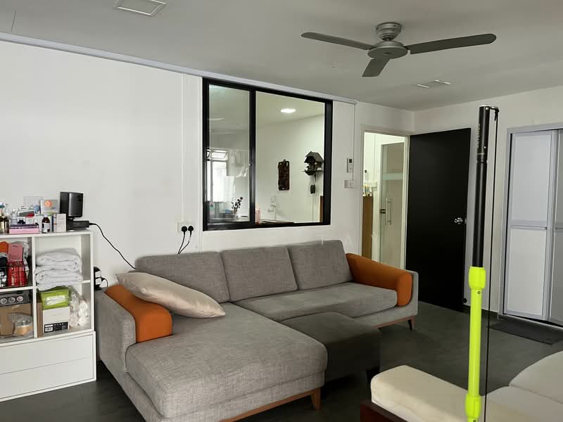 21 Eng Kong terrace, Eng Kong terrace, 4 Bedrooms, 1,700 sqft, Walk-up Apartment For Rent, by James Tay, 21502775 - PropertyGuru.com.sg