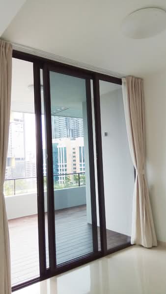 The Crest, 101 Prince Charles Crescent, 3 Bedrooms, 1,389 sqft, Condominium For Rent, by Joanne Li, 21502934 - PropertyGuru.com.sg