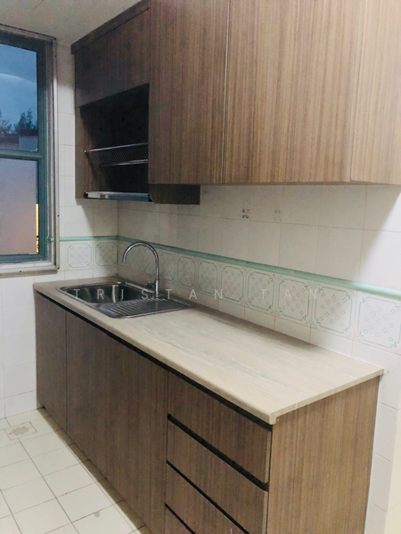 For Rent - West Bay Condo