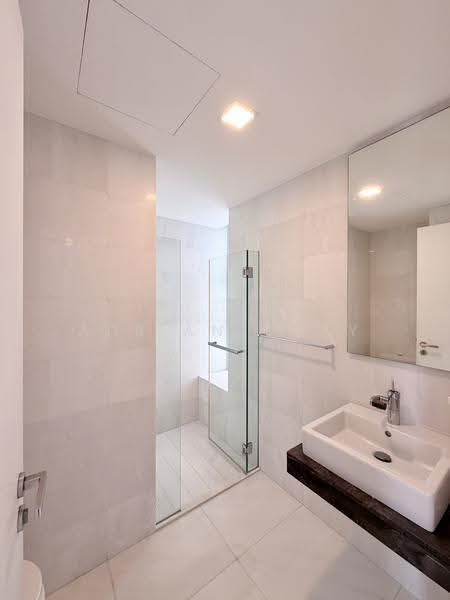Cairnhill Residences, 31 Cairnhill Circle, Orchard / River Valley, 3 Bedrooms, 1,238 sqft, Apartment For Rent, by Adrian Chay, 21507667 - PropertyGuru.com.sg