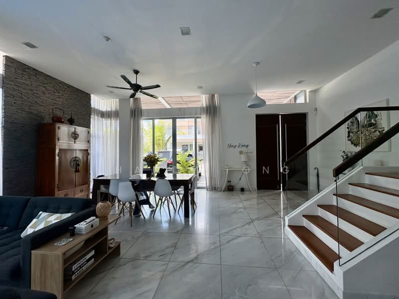 Modern & Renovated Semi D with Swimming Pool, Chartwell Drive, 6 Bedrooms, 5,500 sqft, Semi-Detached House For Rent, by Shandy Tong, 21509163 - PropertyGuru.com.sg