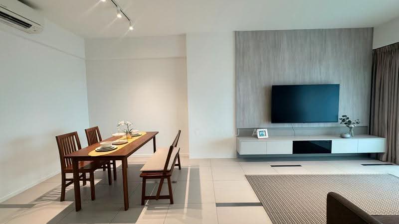 Newton Suites, 60 Newton Road, Newton / Novena, 3 Bedrooms, 1,238 sqft, Condominium For Rent, by C T Chua, 21509197 - PropertyGuru.com.sg