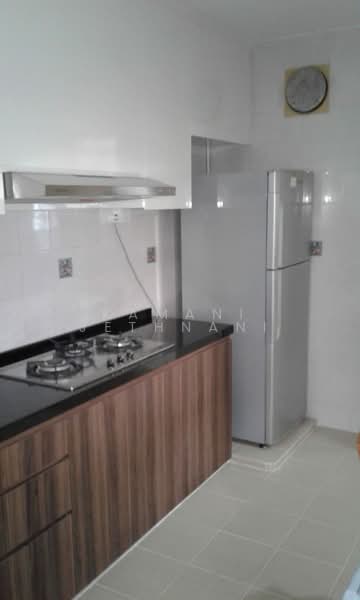 19 Dover Crescent, 19 Dover Crescent, 3 Bedrooms, 1,100 sqft, HDB Flat For Rent, by Kamani Jethnani, 21511740 - PropertyGuru.com.sg