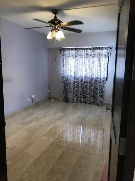 317 Sembawang Vista, 317 Sembawang Vista, 3 Bedrooms, 1,303 sqft, HDB Flat For Rent, by Kelly Tham, 21511899 - Master bedroom ensuite - PropertyGuru.com.sg