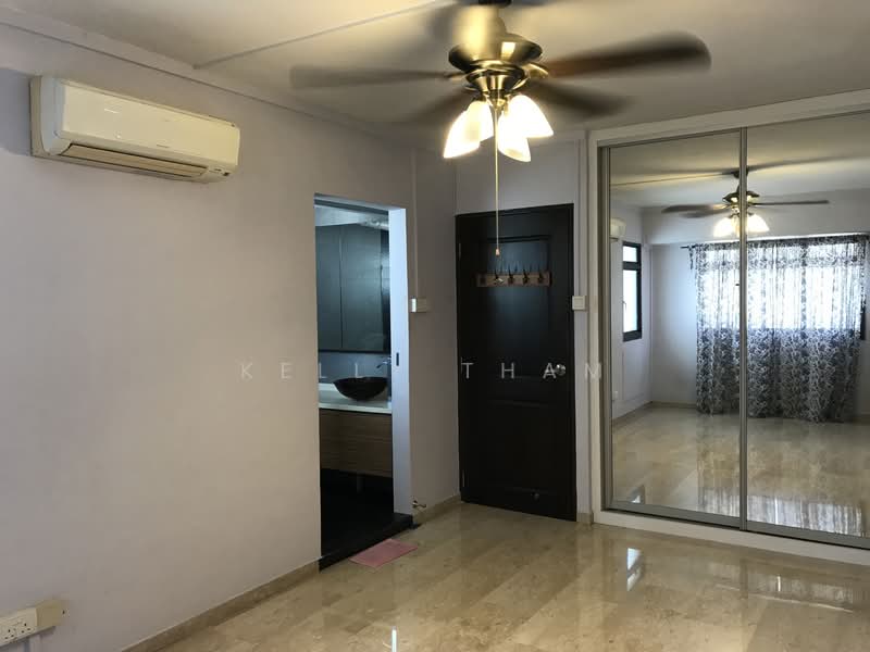 317 Sembawang Vista, 317 Sembawang Vista, 3 Bedrooms, 1,303 sqft, HDB Flat For Rent, by Kelly Tham, 21511899 - Master bedroom fully air-conditioned with ceiling fan - PropertyGuru.com.sg