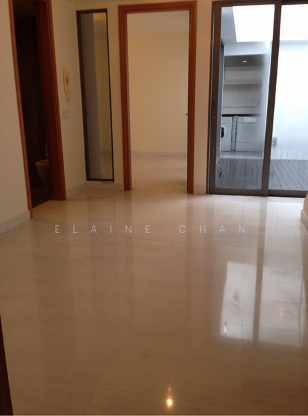 Spacious and bright basement with sunlight