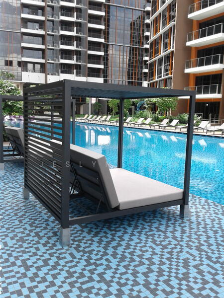 Swimming Pool Sun Deck