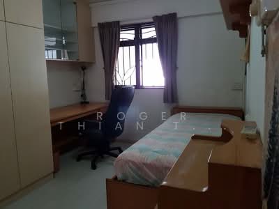 For Rent - 218 Serangoon Avenue 4